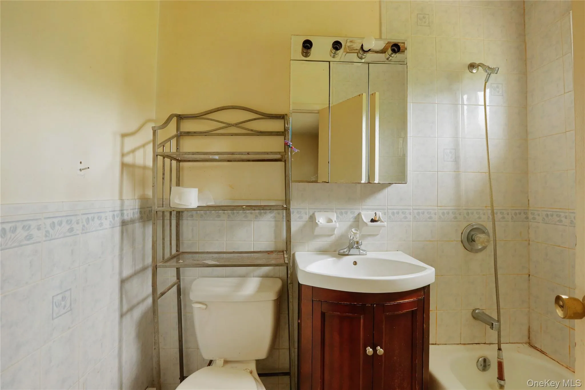 881 Albany Post Road, New Paltz, NY, 3 Bedrooms Bedrooms, 7 Rooms Rooms,2 BathroomsBathrooms,Residential,For Rent,Albany Post,0,1005475 881 Albany Post Road, New Paltz, NY, 3 Bedrooms Bedrooms, 7 Rooms Rooms,2 BathroomsBathrooms,Residential,For Rent,Albany Post,0,1005475