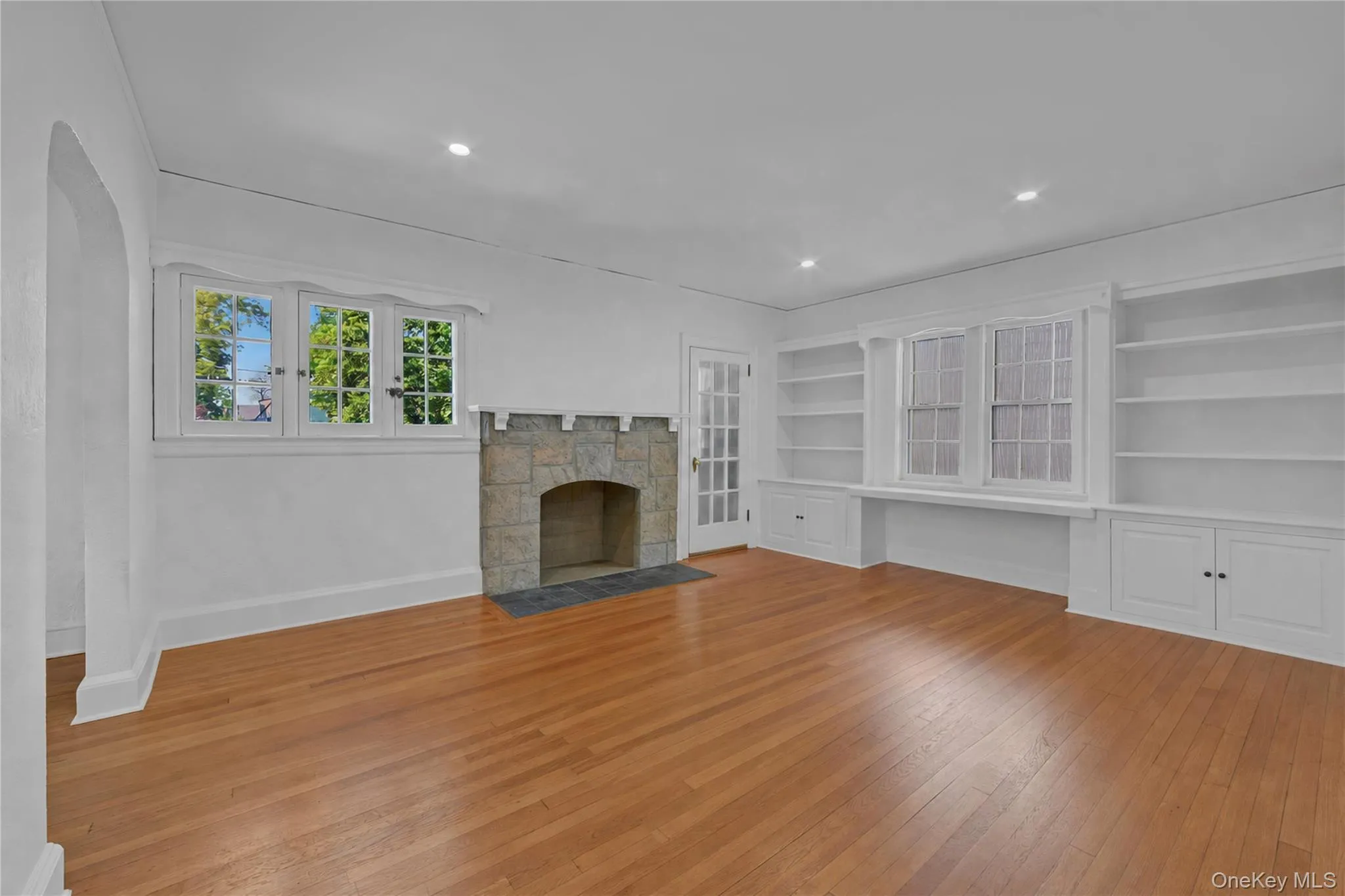27 Summit Street, Eastchester, NY, 3 Bedrooms Bedrooms, 6 Rooms Rooms,2 BathroomsBathrooms,Residential Lease,For Rent,Summit,0,1005478 27 Summit Street, Eastchester, NY, 3 Bedrooms Bedrooms, 6 Rooms Rooms,2 BathroomsBathrooms,Residential Lease,For Rent,Summit,0,1005478