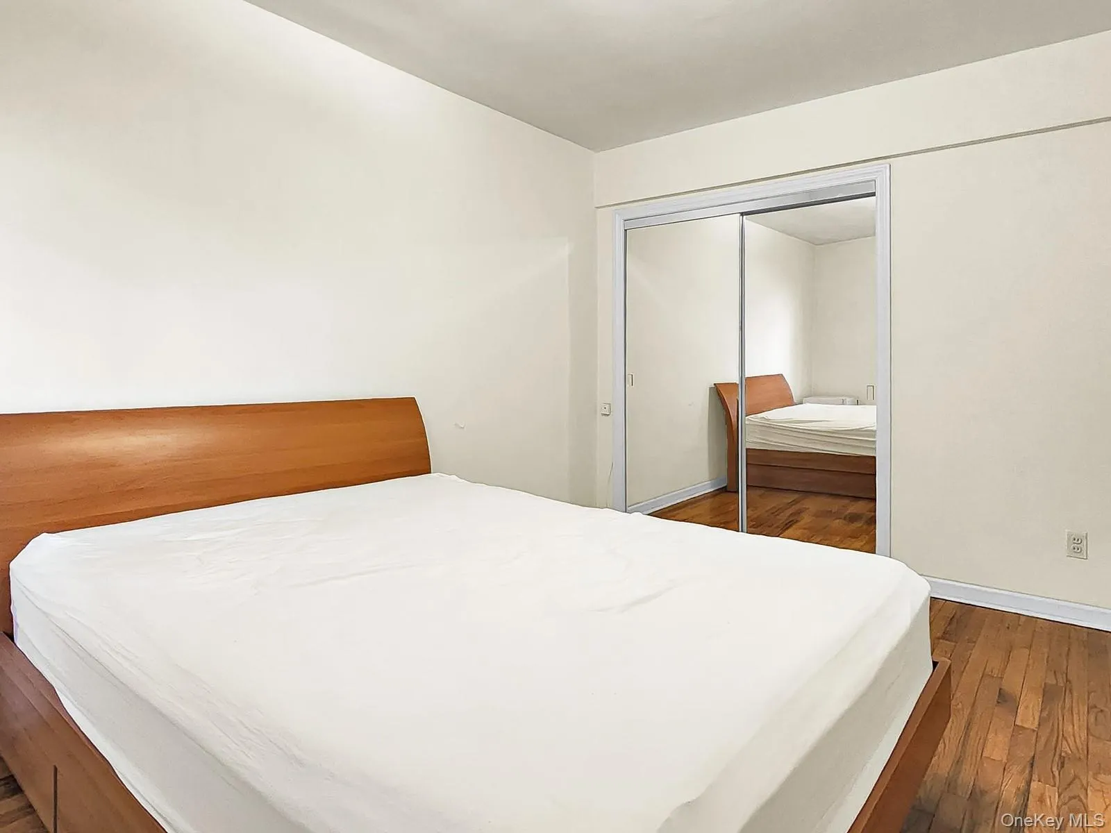 29-08 139th Street, New York, NY, 2 Bedrooms Bedrooms, 5 Rooms Rooms,1 BathroomBathrooms,Residential,For Rent,139th,0,1005482 29-08 139th Street, New York, NY, 2 Bedrooms Bedrooms, 5 Rooms Rooms,1 BathroomBathrooms,Residential,For Rent,139th,0,1005482