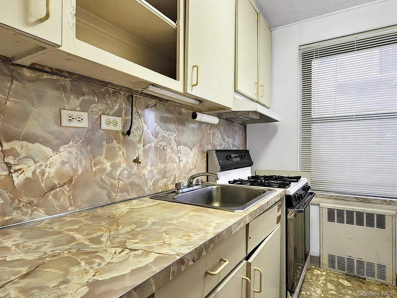 29-08 139th Street, New York, NY, 2 Bedrooms Bedrooms, 5 Rooms Rooms,1 BathroomBathrooms,Residential,For Rent,139th,0,1005482 29-08 139th Street, New York, NY, 2 Bedrooms Bedrooms, 5 Rooms Rooms,1 BathroomBathrooms,Residential,For Rent,139th,0,1005482