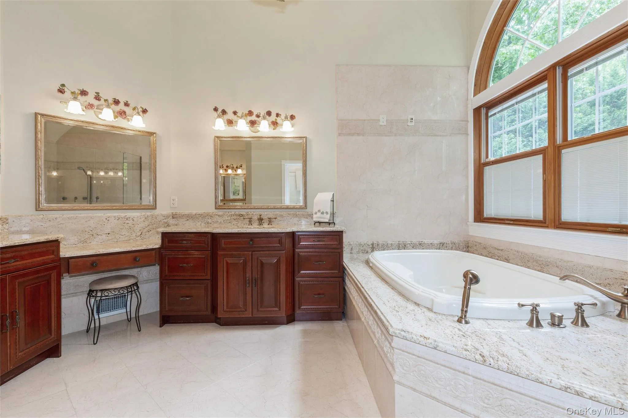 48 River Heights Drive, Smithtown, NY, 5 Bedrooms Bedrooms, 11 Rooms Rooms,3 BathroomsBathrooms,Residential,For Rent,River Heights,0,1005485 48 River Heights Drive, Smithtown, NY, 5 Bedrooms Bedrooms, 11 Rooms Rooms,3 BathroomsBathrooms,Residential,For Rent,River Heights,0,1005485