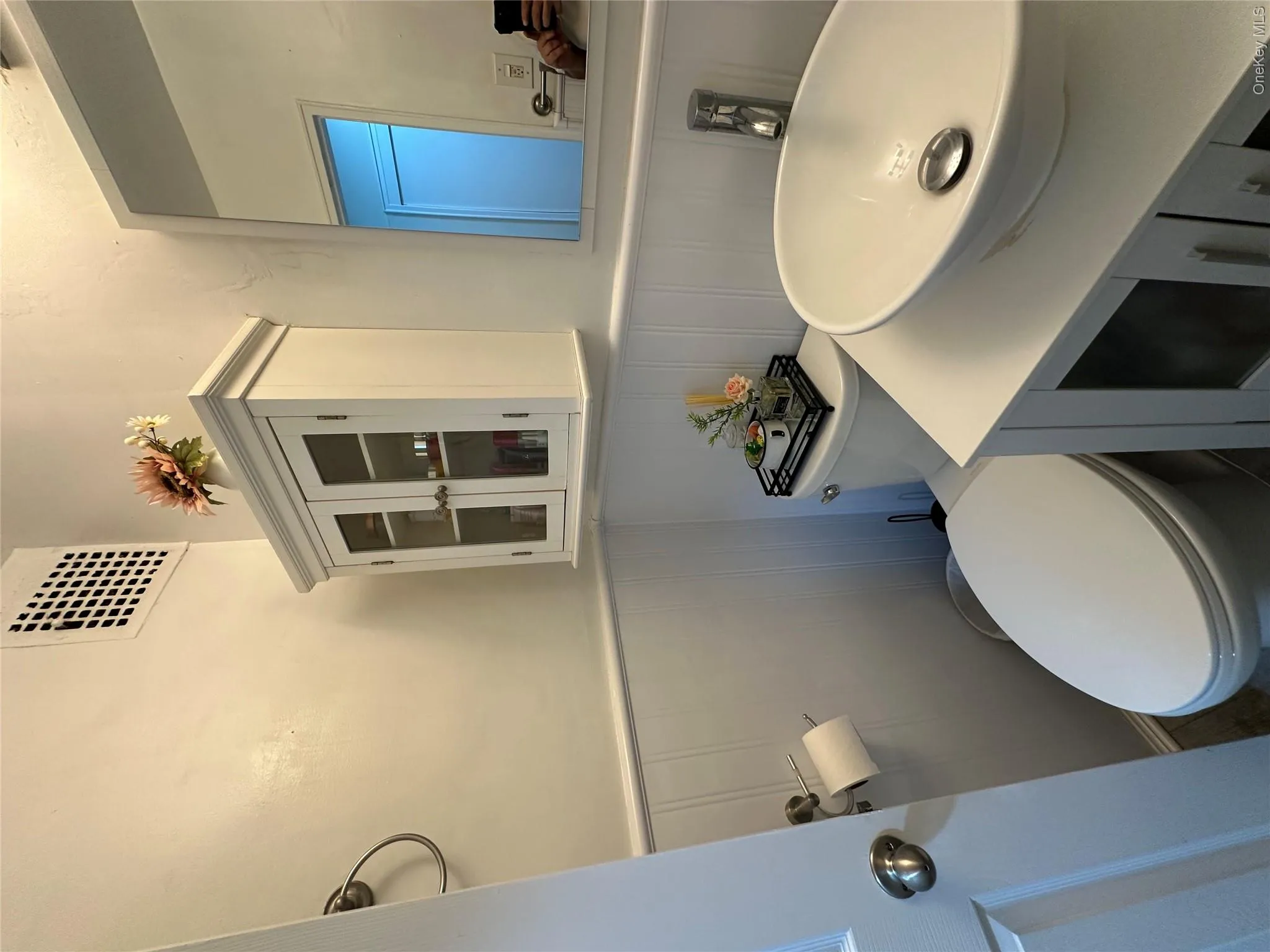 121 South Highland Avenue, Ossining, NY, 2 Bedrooms Bedrooms, 6 Rooms Rooms,1 BathroomBathrooms,Residential,For Rent,South Highland,0,1005486 121 South Highland Avenue, Ossining, NY, 2 Bedrooms Bedrooms, 6 Rooms Rooms,1 BathroomBathrooms,Residential,For Rent,South Highland,0,1005486