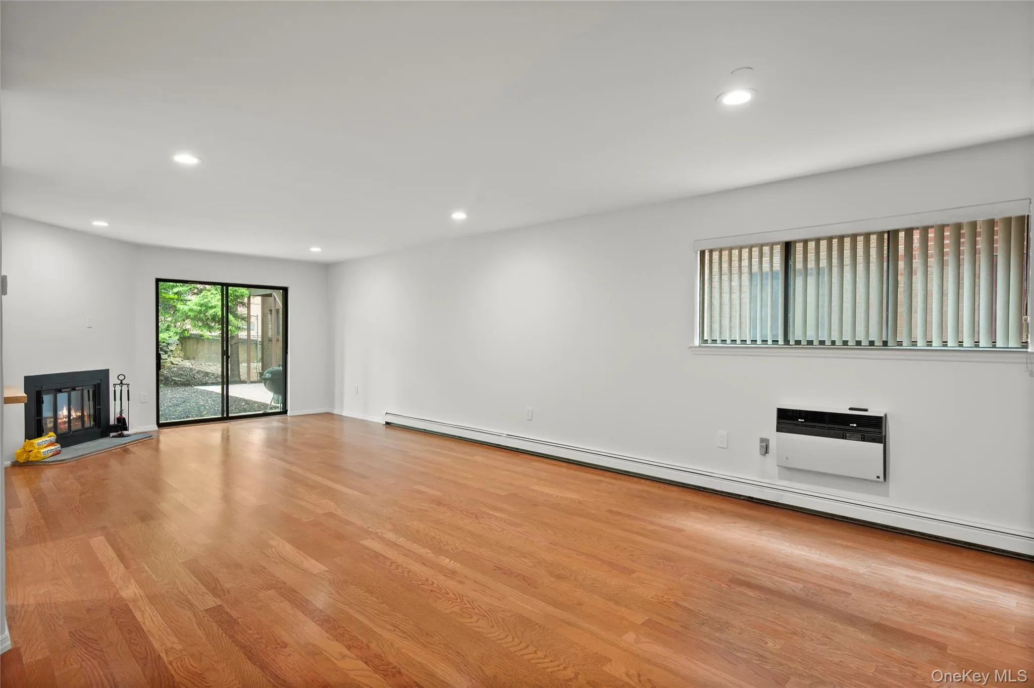 50 Dekalb Avenue, White Plains, NY, 1 Bedroom Bedrooms, 4 Rooms Rooms,1 BathroomBathrooms,Residential Lease,For Rent,Dekalb,0,1005488 50 Dekalb Avenue, White Plains, NY, 1 Bedroom Bedrooms, 4 Rooms Rooms,1 BathroomBathrooms,Residential Lease,For Rent,Dekalb,0,1005488