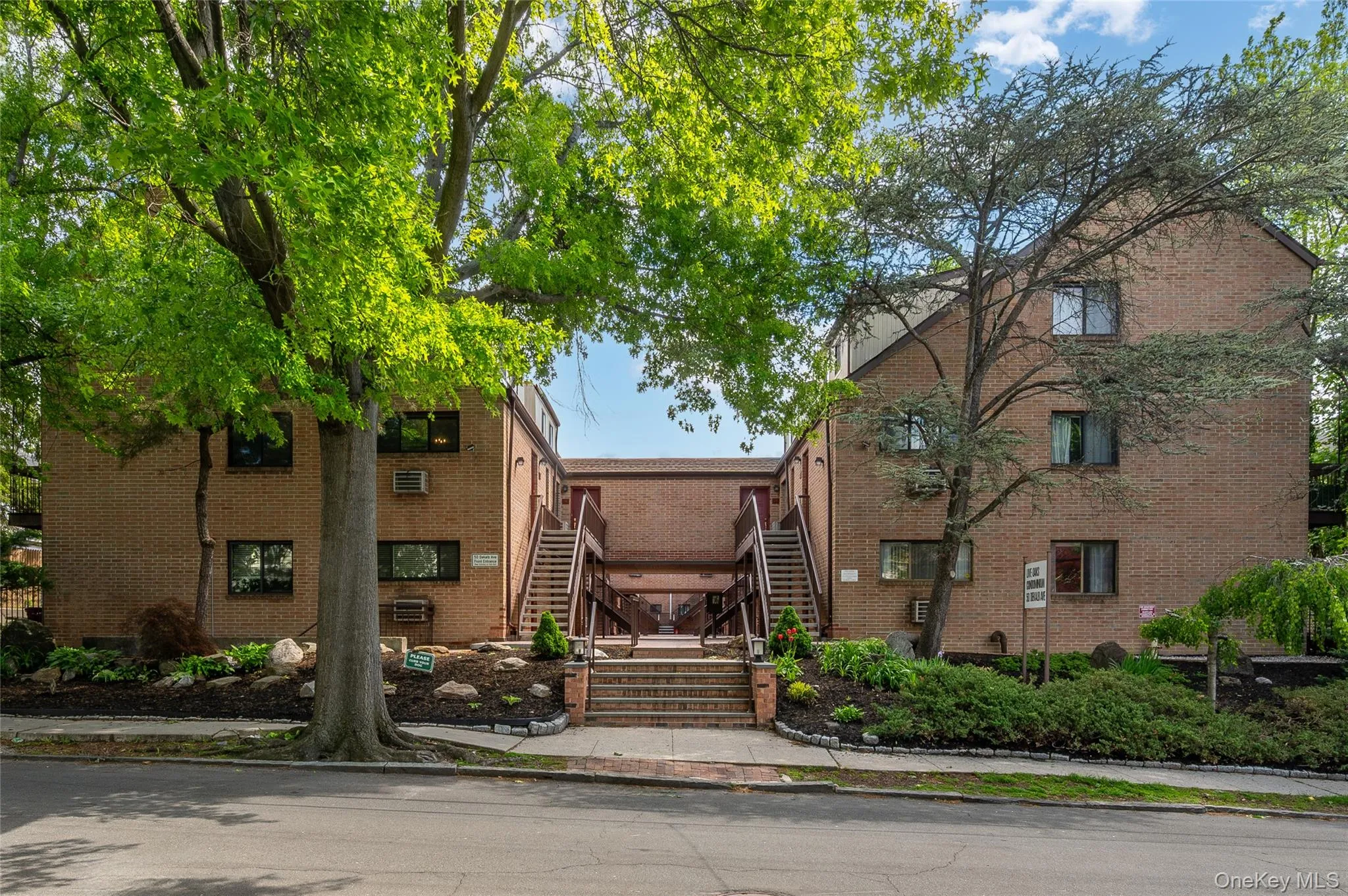 50 Dekalb Avenue, White Plains, NY, 1 Bedroom Bedrooms, 4 Rooms Rooms,1 BathroomBathrooms,Residential Lease,For Rent,Dekalb,0,1005488 50 Dekalb Avenue, White Plains, NY, 1 Bedroom Bedrooms, 4 Rooms Rooms,1 BathroomBathrooms,Residential Lease,For Rent,Dekalb,0,1005488