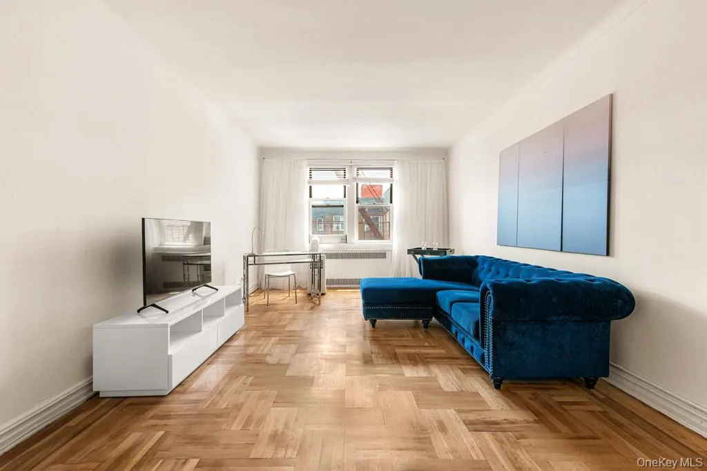 100-10 67th Rd, New York, NY, 1 Bedroom Bedrooms, 4 Rooms Rooms,1 BathroomBathrooms,Residential Lease,For Rent,67th Rd,0,1005490 100-10 67th Rd, New York, NY, 1 Bedroom Bedrooms, 4 Rooms Rooms,1 BathroomBathrooms,Residential Lease,For Rent,67th Rd,0,1005490