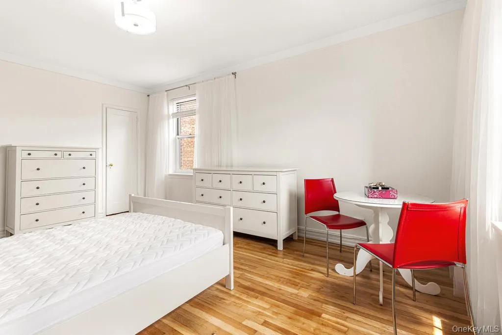 100-10 67th Rd, New York, NY, 1 Bedroom Bedrooms, 4 Rooms Rooms,1 BathroomBathrooms,Residential Lease,For Rent,67th Rd,0,1005490 100-10 67th Rd, New York, NY, 1 Bedroom Bedrooms, 4 Rooms Rooms,1 BathroomBathrooms,Residential Lease,For Rent,67th Rd,0,1005490