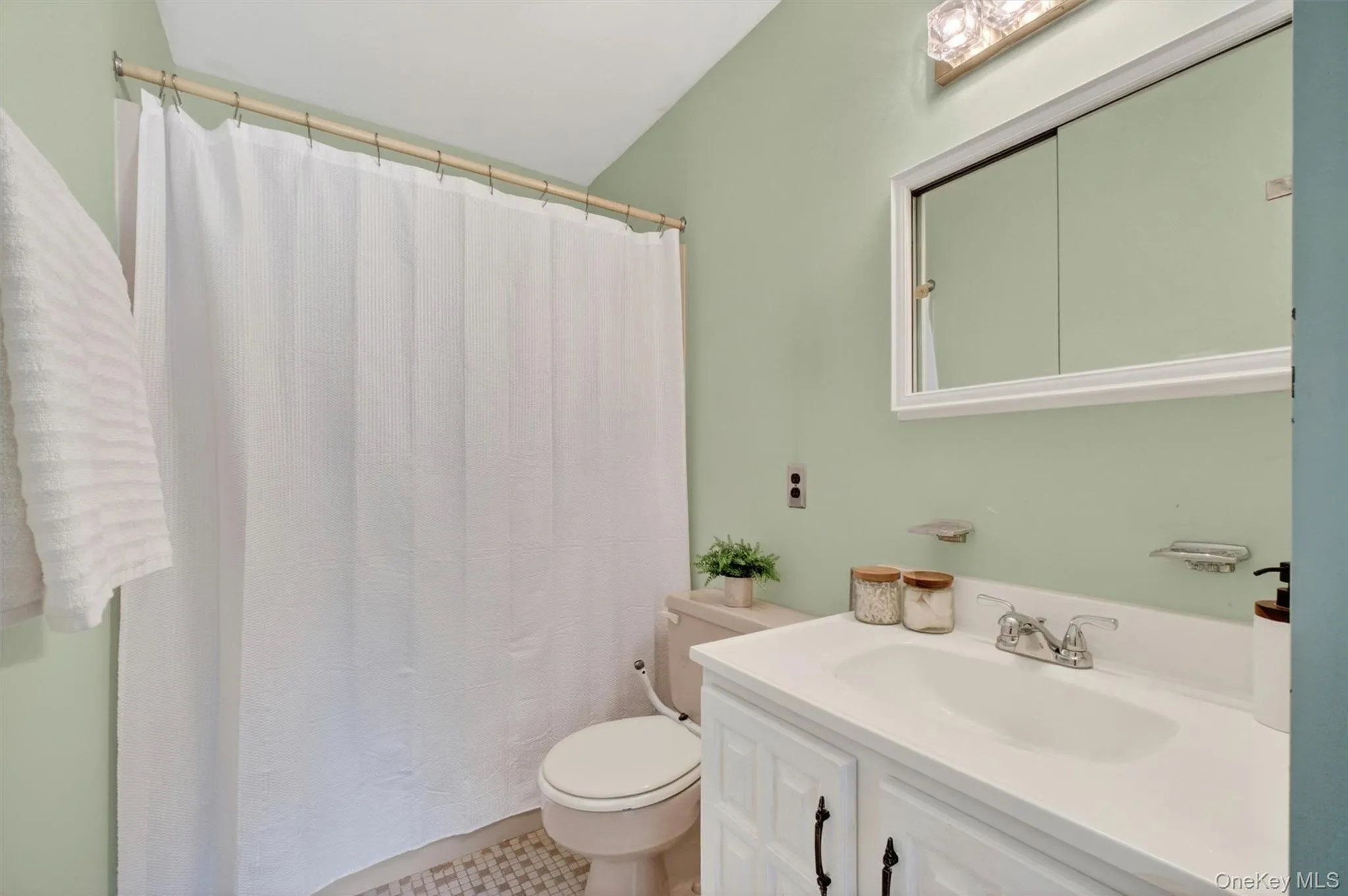 113 Village Road, Yorktown, NY, 2 Bedrooms Bedrooms, 5 Rooms Rooms,2 BathroomsBathrooms,Residential,For Rent,Village,0,1005491 113 Village Road, Yorktown, NY, 2 Bedrooms Bedrooms, 5 Rooms Rooms,2 BathroomsBathrooms,Residential,For Rent,Village,0,1005491