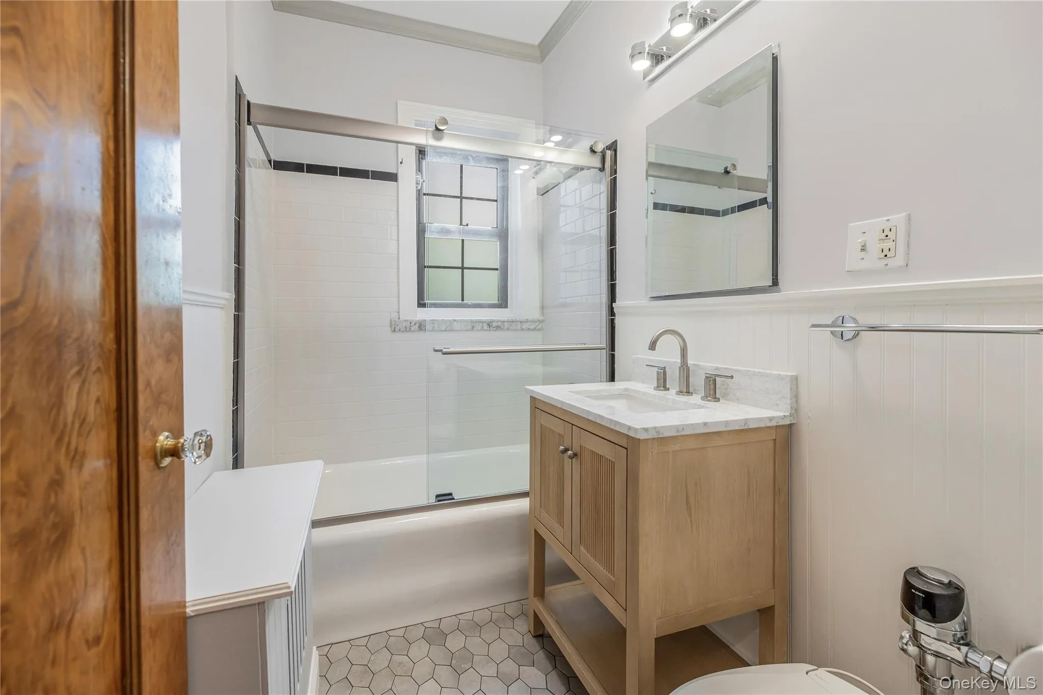 26 Pondfield Road, Yonkers, NY, 3 Rooms Rooms,1 BathroomBathrooms,Residential Lease,For Rent,Pondfield,0,1005492 26 Pondfield Road, Yonkers, NY, 3 Rooms Rooms,1 BathroomBathrooms,Residential Lease,For Rent,Pondfield,0,1005492