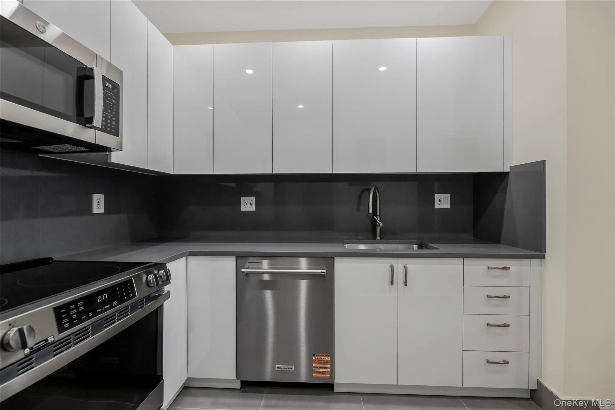 26 Pondfield Road, Yonkers, NY, 3 Rooms Rooms,1 BathroomBathrooms,Residential Lease,For Rent,Pondfield,0,1005492 26 Pondfield Road, Yonkers, NY, 3 Rooms Rooms,1 BathroomBathrooms,Residential Lease,For Rent,Pondfield,0,1005492