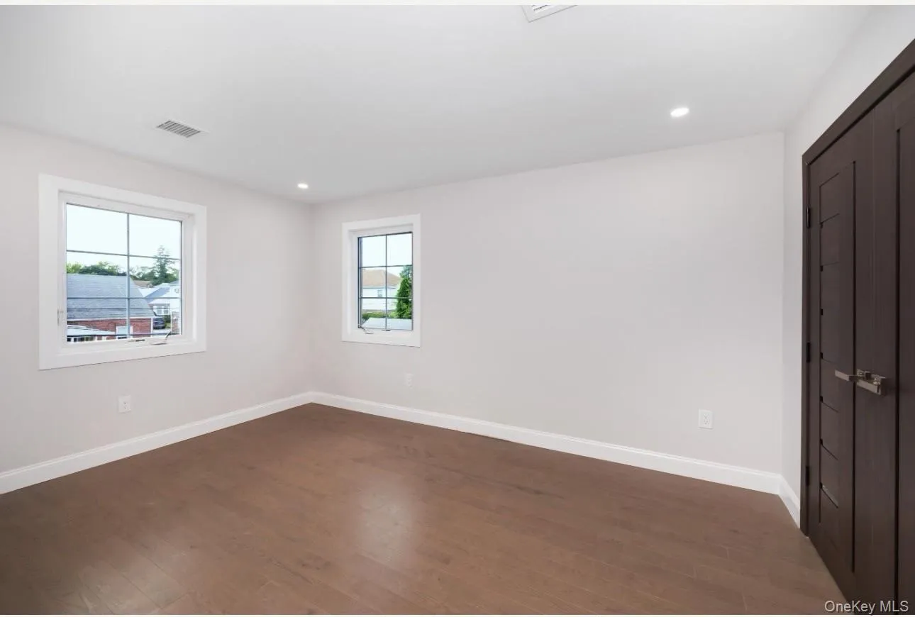83-46 248th Street, New York, NY, 4 Bedrooms Bedrooms, 8 Rooms Rooms,4 BathroomsBathrooms,Residential,For Rent,248th,0,1005496 83-46 248th Street, New York, NY, 4 Bedrooms Bedrooms, 8 Rooms Rooms,4 BathroomsBathrooms,Residential,For Rent,248th,0,1005496