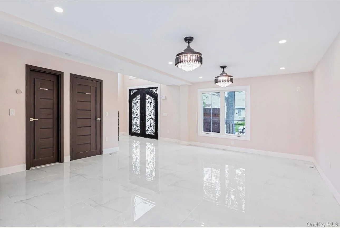 83-46 248th Street, New York, NY, 4 Bedrooms Bedrooms, 8 Rooms Rooms,4 BathroomsBathrooms,Residential,For Rent,248th,0,1005496 83-46 248th Street, New York, NY, 4 Bedrooms Bedrooms, 8 Rooms Rooms,4 BathroomsBathrooms,Residential,For Rent,248th,0,1005496