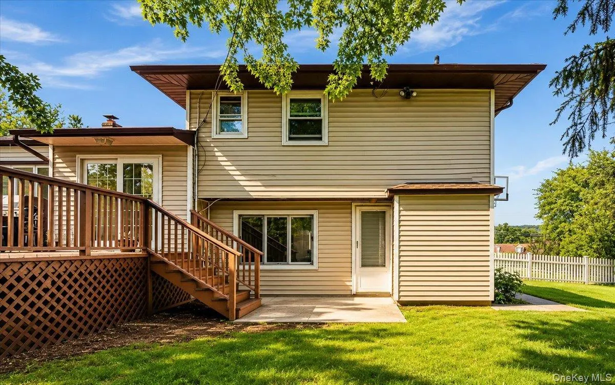2466 new york New York Avenue, Huntington, NY, 3 Bedrooms Bedrooms, 9 Rooms Rooms,2 BathroomsBathrooms,Residential,For Rent,New York,0,1005500 2466 new york New York Avenue, Huntington, NY, 3 Bedrooms Bedrooms, 9 Rooms Rooms,2 BathroomsBathrooms,Residential,For Rent,New York,0,1005500