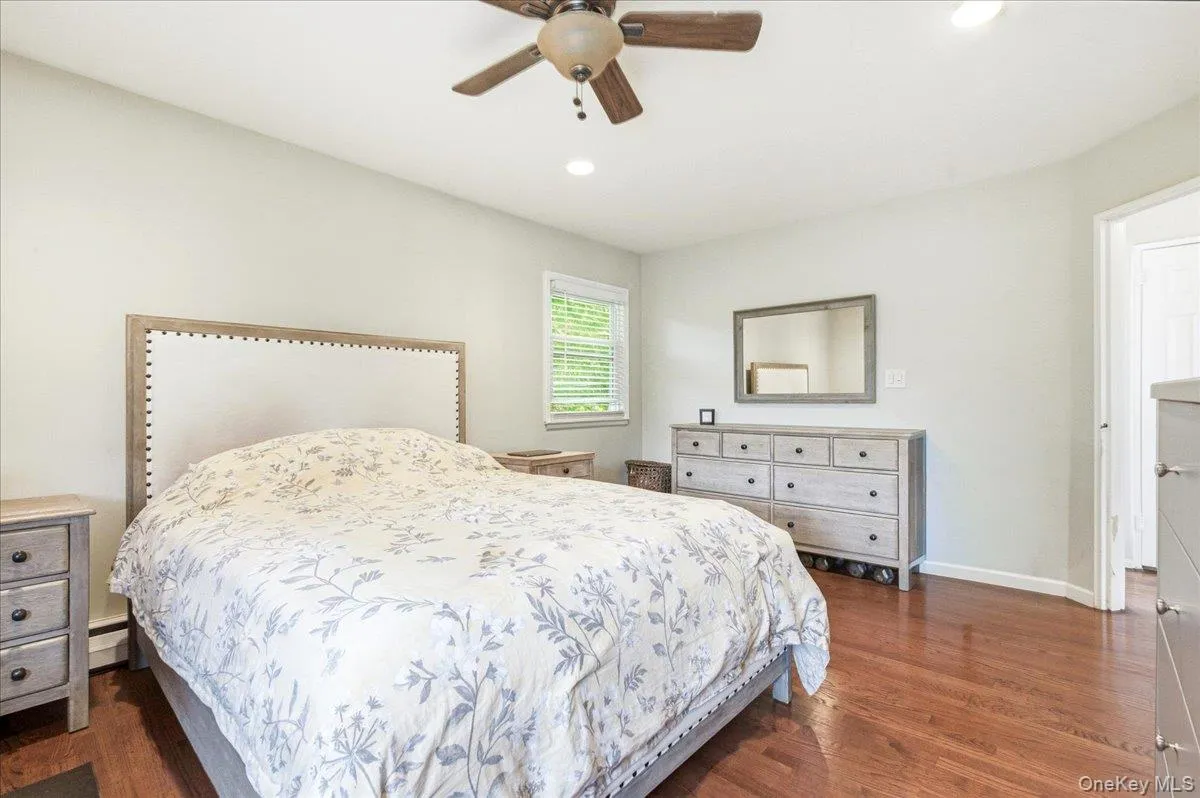 2466 new york New York Avenue, Huntington, NY, 3 Bedrooms Bedrooms, 9 Rooms Rooms,2 BathroomsBathrooms,Residential,For Rent,New York,0,1005500 2466 new york New York Avenue, Huntington, NY, 3 Bedrooms Bedrooms, 9 Rooms Rooms,2 BathroomsBathrooms,Residential,For Rent,New York,0,1005500