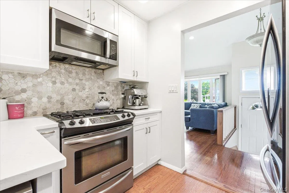 2466 new york New York Avenue, Huntington, NY, 3 Bedrooms Bedrooms, 9 Rooms Rooms,2 BathroomsBathrooms,Residential,For Rent,New York,0,1005500 2466 new york New York Avenue, Huntington, NY, 3 Bedrooms Bedrooms, 9 Rooms Rooms,2 BathroomsBathrooms,Residential,For Rent,New York,0,1005500