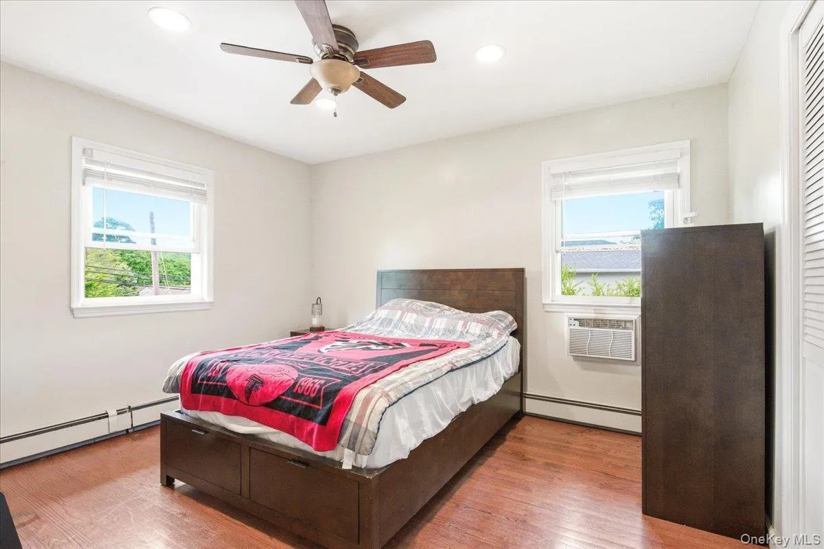 2466 new york New York Avenue, Huntington, NY, 3 Bedrooms Bedrooms, 9 Rooms Rooms,2 BathroomsBathrooms,Residential,For Rent,New York,0,1005500 2466 new york New York Avenue, Huntington, NY, 3 Bedrooms Bedrooms, 9 Rooms Rooms,2 BathroomsBathrooms,Residential,For Rent,New York,0,1005500
