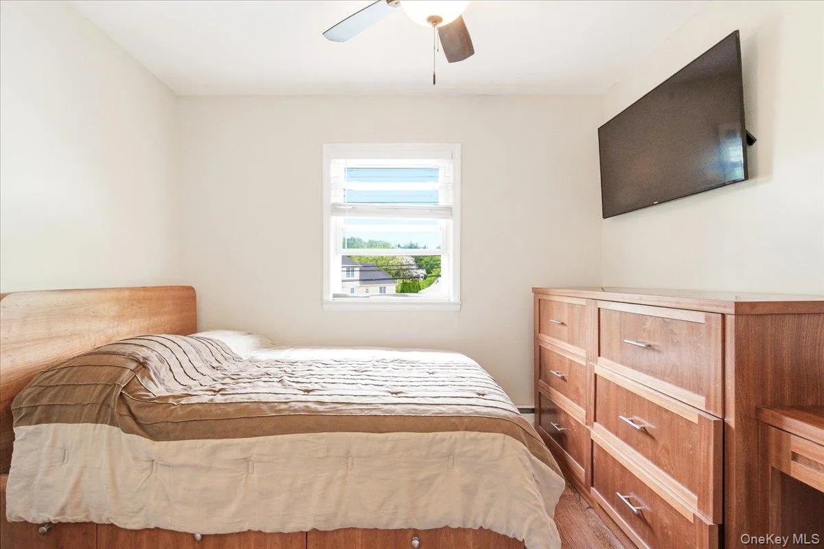 2466 new york New York Avenue, Huntington, NY, 3 Bedrooms Bedrooms, 9 Rooms Rooms,2 BathroomsBathrooms,Residential,For Rent,New York,0,1005500 2466 new york New York Avenue, Huntington, NY, 3 Bedrooms Bedrooms, 9 Rooms Rooms,2 BathroomsBathrooms,Residential,For Rent,New York,0,1005500