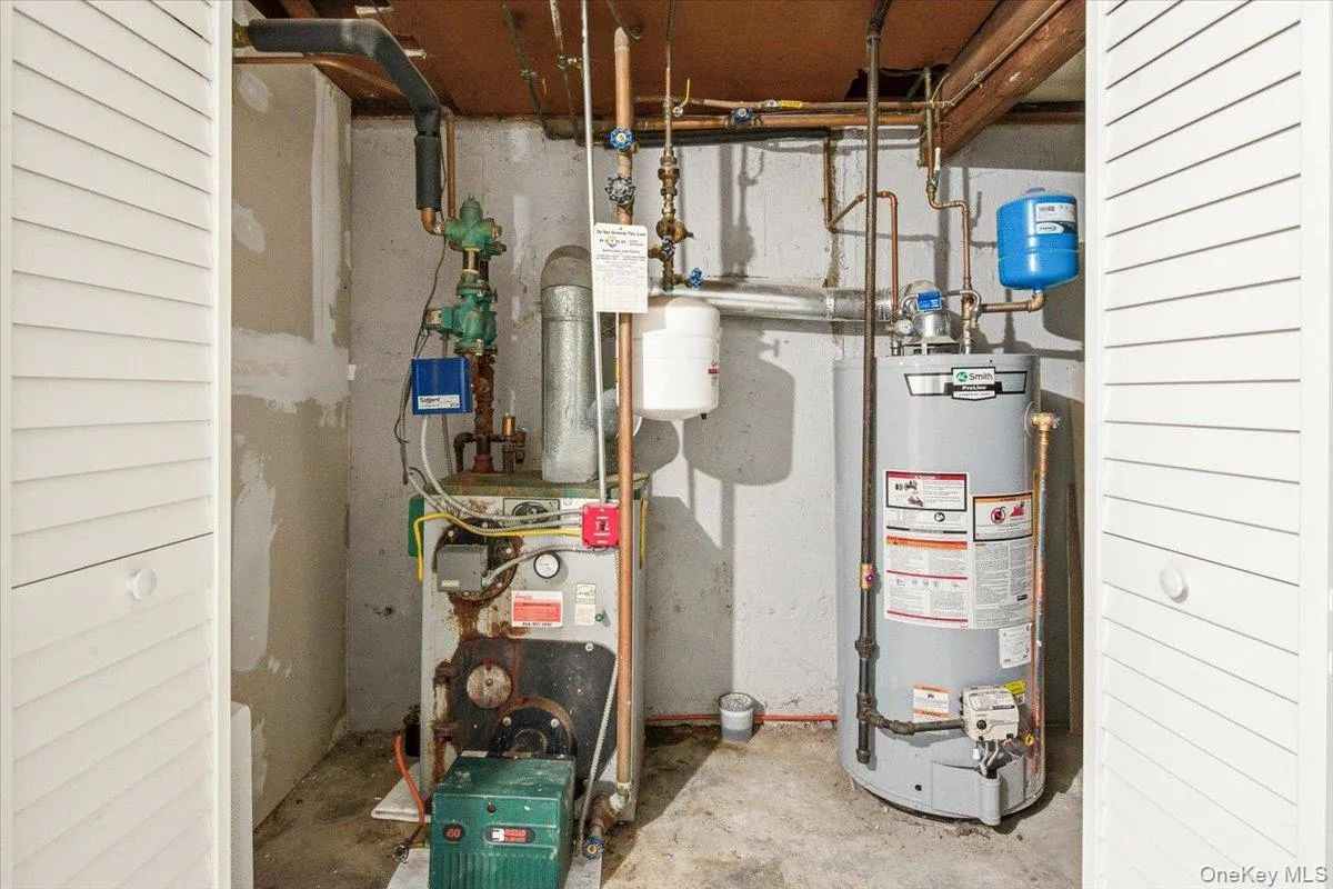2466 new york New York Avenue, Huntington, NY, 3 Bedrooms Bedrooms, 9 Rooms Rooms,2 BathroomsBathrooms,Residential,For Rent,New York,0,1005500 2466 new york New York Avenue, Huntington, NY, 3 Bedrooms Bedrooms, 9 Rooms Rooms,2 BathroomsBathrooms,Residential,For Rent,New York,0,1005500