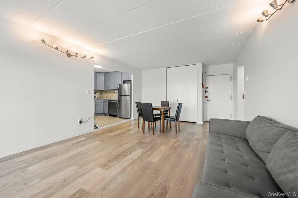 87-08 Justice Avenue, New York, NY, 2 Bedrooms Bedrooms, 4 Rooms Rooms,1 BathroomBathrooms,Residential,For Rent,Justice,0,1005505 87-08 Justice Avenue, New York, NY, 2 Bedrooms Bedrooms, 4 Rooms Rooms,1 BathroomBathrooms,Residential,For Rent,Justice,0,1005505