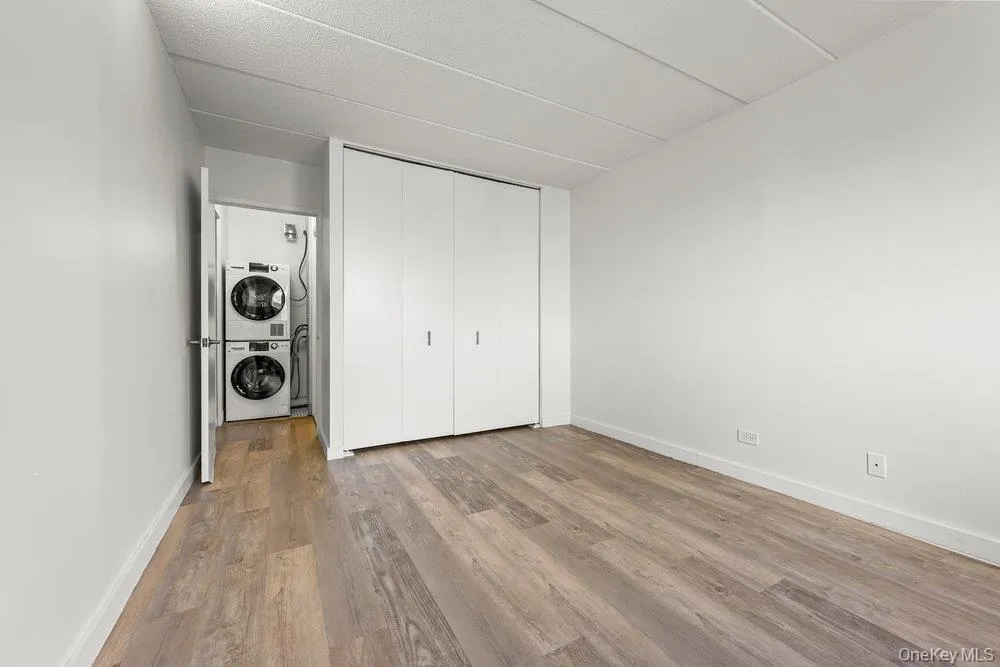 87-08 Justice Avenue, New York, NY, 2 Bedrooms Bedrooms, 4 Rooms Rooms,1 BathroomBathrooms,Residential,For Rent,Justice,0,1005505 87-08 Justice Avenue, New York, NY, 2 Bedrooms Bedrooms, 4 Rooms Rooms,1 BathroomBathrooms,Residential,For Rent,Justice,0,1005505