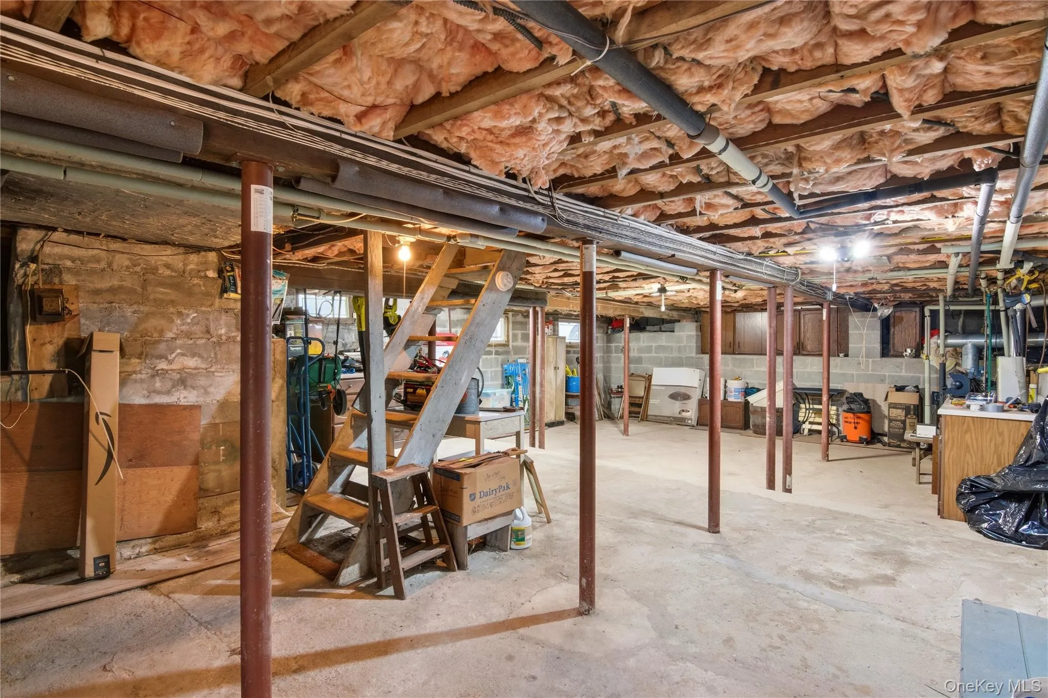 Basement has inside and Outside entrance. Basement has inside and Outside entrance.
