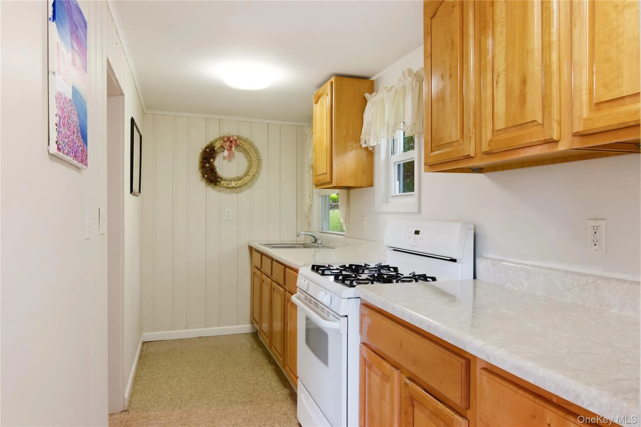 120 Soundview Drive, Brookhaven, NY, 6 Bedrooms Bedrooms, 12 Rooms Rooms,3 BathroomsBathrooms,Residential,For Rent,Soundview,0,1005509 120 Soundview Drive, Brookhaven, NY, 6 Bedrooms Bedrooms, 12 Rooms Rooms,3 BathroomsBathrooms,Residential,For Rent,Soundview,0,1005509