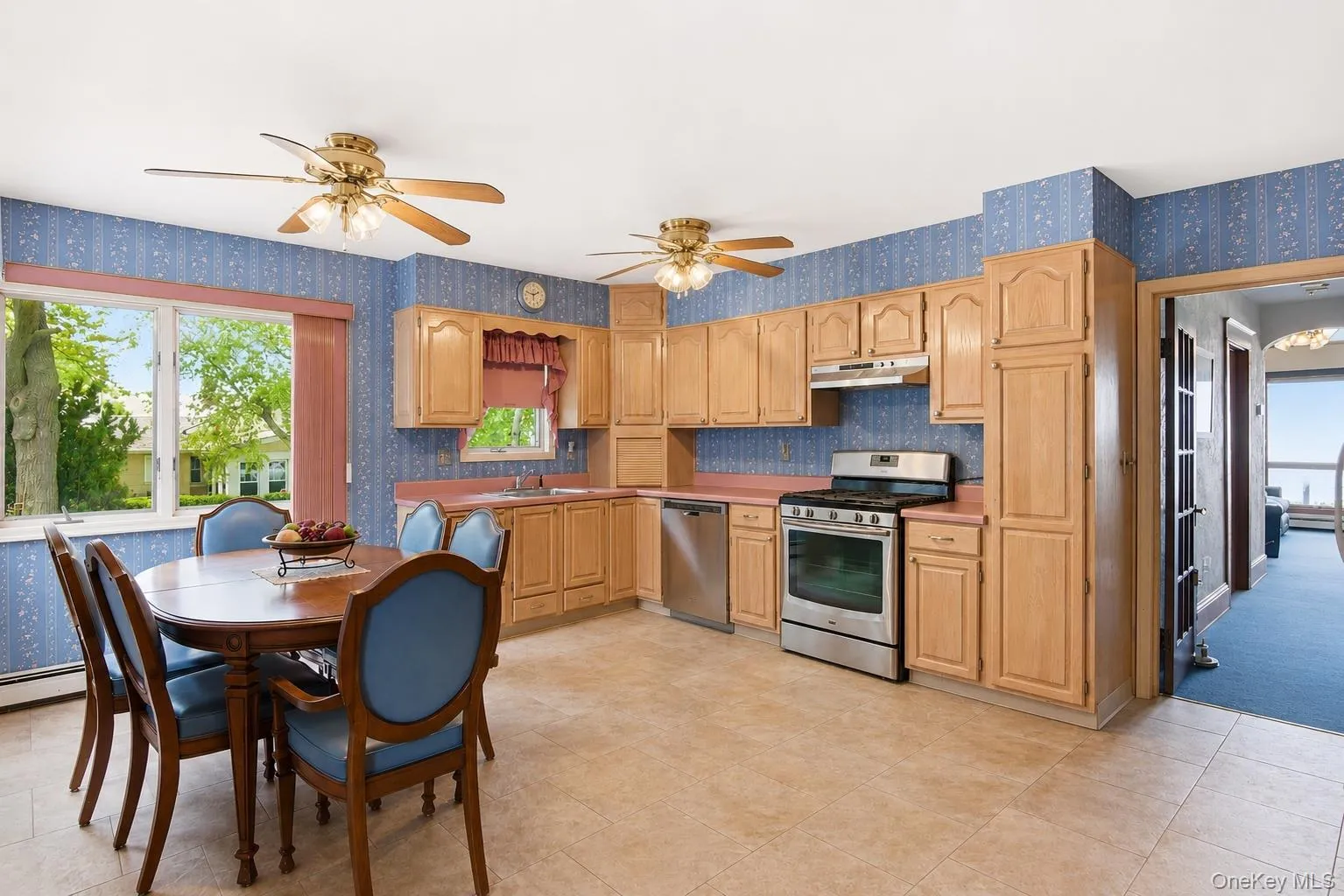 120 Soundview Drive, Brookhaven, NY, 6 Bedrooms Bedrooms, 12 Rooms Rooms,3 BathroomsBathrooms,Residential,For Rent,Soundview,0,1005509 120 Soundview Drive, Brookhaven, NY, 6 Bedrooms Bedrooms, 12 Rooms Rooms,3 BathroomsBathrooms,Residential,For Rent,Soundview,0,1005509