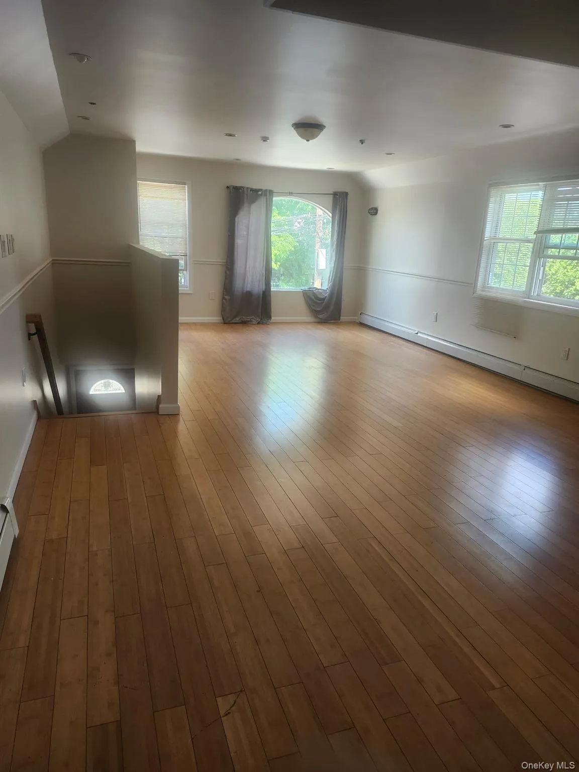 14654 106th Avenue, New York, NY, 3 Bedrooms Bedrooms, 6 Rooms Rooms,2 BathroomsBathrooms,Residential Lease,For Rent,106th,0,1005510 14654 106th Avenue, New York, NY, 3 Bedrooms Bedrooms, 6 Rooms Rooms,2 BathroomsBathrooms,Residential Lease,For Rent,106th,0,1005510