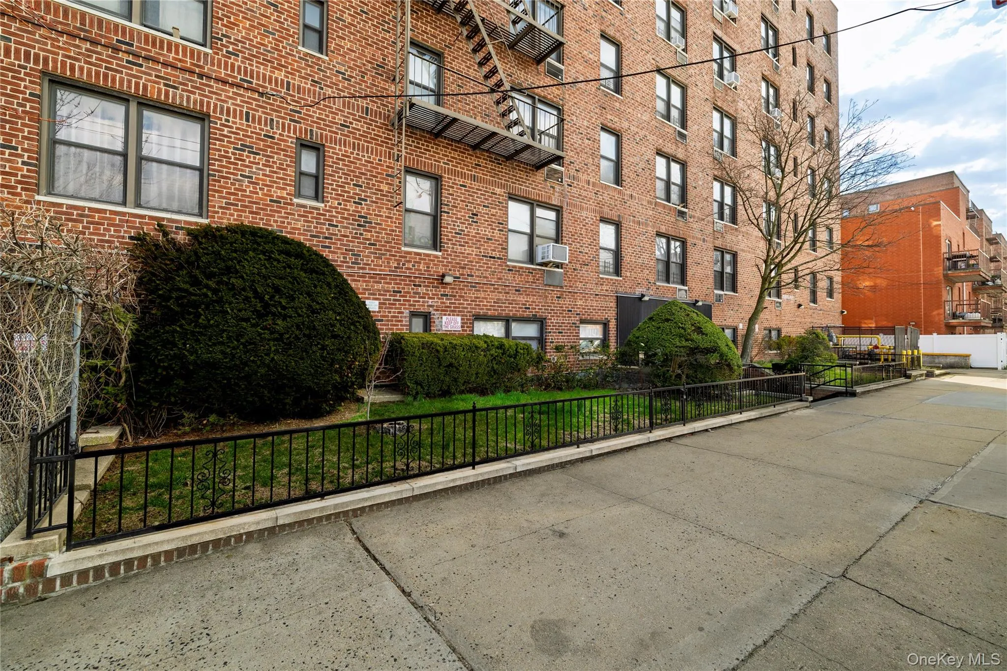 1040 Neilson Street, New York, NY, 1 Bedroom Bedrooms, 3 Rooms Rooms,1 BathroomBathrooms,Residential,For Rent,Neilson,0,1005511 1040 Neilson Street, New York, NY, 1 Bedroom Bedrooms, 3 Rooms Rooms,1 BathroomBathrooms,Residential,For Rent,Neilson,0,1005511