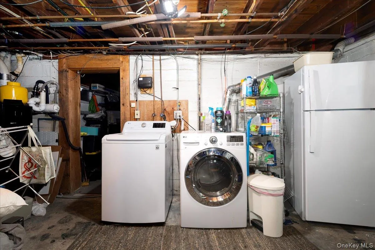 140 Euclid Avenue, Oyster Bay, NY, 5 Bedrooms Bedrooms, 11 Rooms Rooms,3 BathroomsBathrooms,Residential,For Rent,Euclid,0,1005514 140 Euclid Avenue, Oyster Bay, NY, 5 Bedrooms Bedrooms, 11 Rooms Rooms,3 BathroomsBathrooms,Residential,For Rent,Euclid,0,1005514
