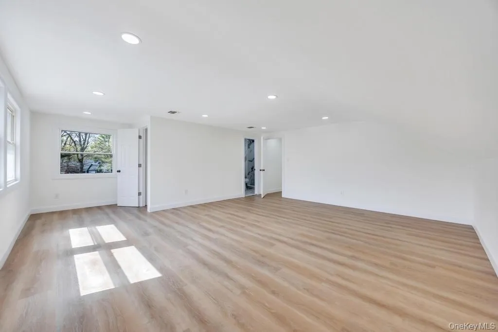 8 Grand Canyon Lane, Brookhaven, NY, 5 Bedrooms Bedrooms, 11 Rooms Rooms,3 BathroomsBathrooms,Residential,For Rent,Grand Canyon,0,1005527 8 Grand Canyon Lane, Brookhaven, NY, 5 Bedrooms Bedrooms, 11 Rooms Rooms,3 BathroomsBathrooms,Residential,For Rent,Grand Canyon,0,1005527