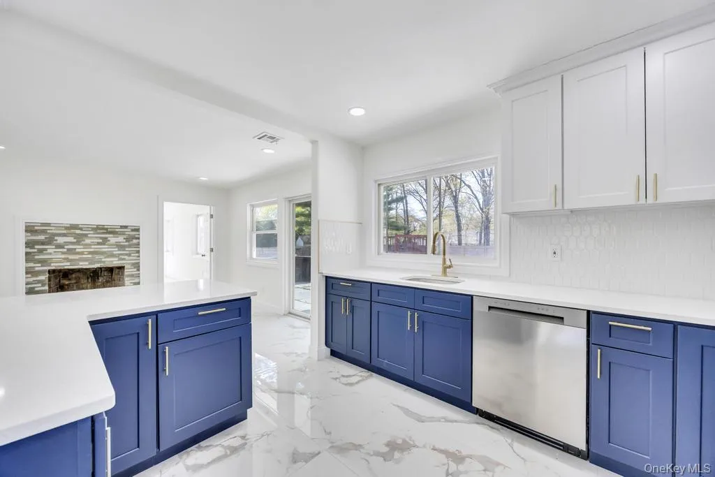 8 Grand Canyon Lane, Brookhaven, NY, 5 Bedrooms Bedrooms, 11 Rooms Rooms,3 BathroomsBathrooms,Residential,For Rent,Grand Canyon,0,1005527 8 Grand Canyon Lane, Brookhaven, NY, 5 Bedrooms Bedrooms, 11 Rooms Rooms,3 BathroomsBathrooms,Residential,For Rent,Grand Canyon,0,1005527