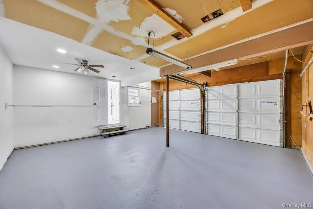 8 Grand Canyon Lane, Brookhaven, NY, 5 Bedrooms Bedrooms, 11 Rooms Rooms,3 BathroomsBathrooms,Residential,For Rent,Grand Canyon,0,1005527 8 Grand Canyon Lane, Brookhaven, NY, 5 Bedrooms Bedrooms, 11 Rooms Rooms,3 BathroomsBathrooms,Residential,For Rent,Grand Canyon,0,1005527