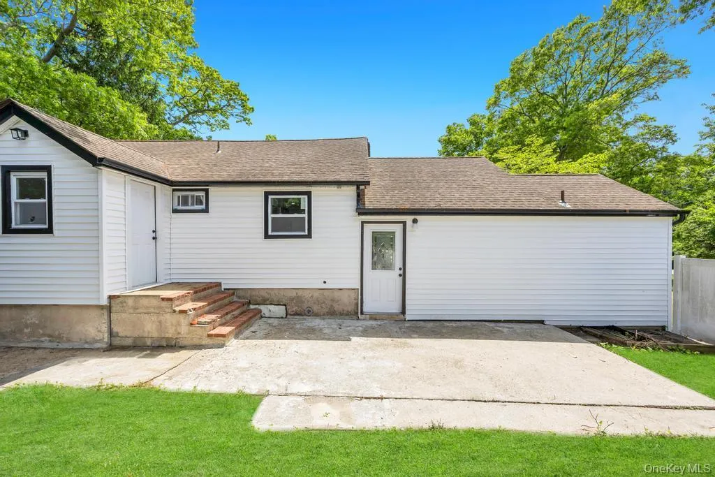 5 Radford Road, Brookhaven, NY, 3 Bedrooms Bedrooms, 9 Rooms Rooms,3 BathroomsBathrooms,Residential,For Rent,Radford,0,1005530 5 Radford Road, Brookhaven, NY, 3 Bedrooms Bedrooms, 9 Rooms Rooms,3 BathroomsBathrooms,Residential,For Rent,Radford,0,1005530