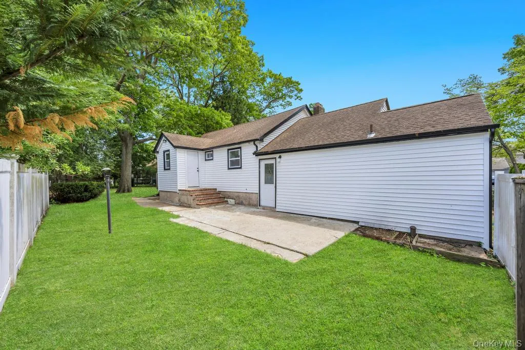 5 Radford Road, Brookhaven, NY, 3 Bedrooms Bedrooms, 9 Rooms Rooms,3 BathroomsBathrooms,Residential,For Rent,Radford,0,1005530 5 Radford Road, Brookhaven, NY, 3 Bedrooms Bedrooms, 9 Rooms Rooms,3 BathroomsBathrooms,Residential,For Rent,Radford,0,1005530