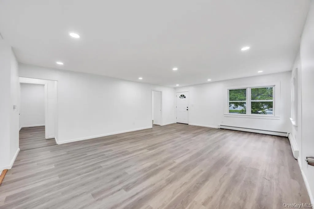 5 Radford Road, Brookhaven, NY, 3 Bedrooms Bedrooms, 9 Rooms Rooms,3 BathroomsBathrooms,Residential,For Rent,Radford,0,1005530 5 Radford Road, Brookhaven, NY, 3 Bedrooms Bedrooms, 9 Rooms Rooms,3 BathroomsBathrooms,Residential,For Rent,Radford,0,1005530
