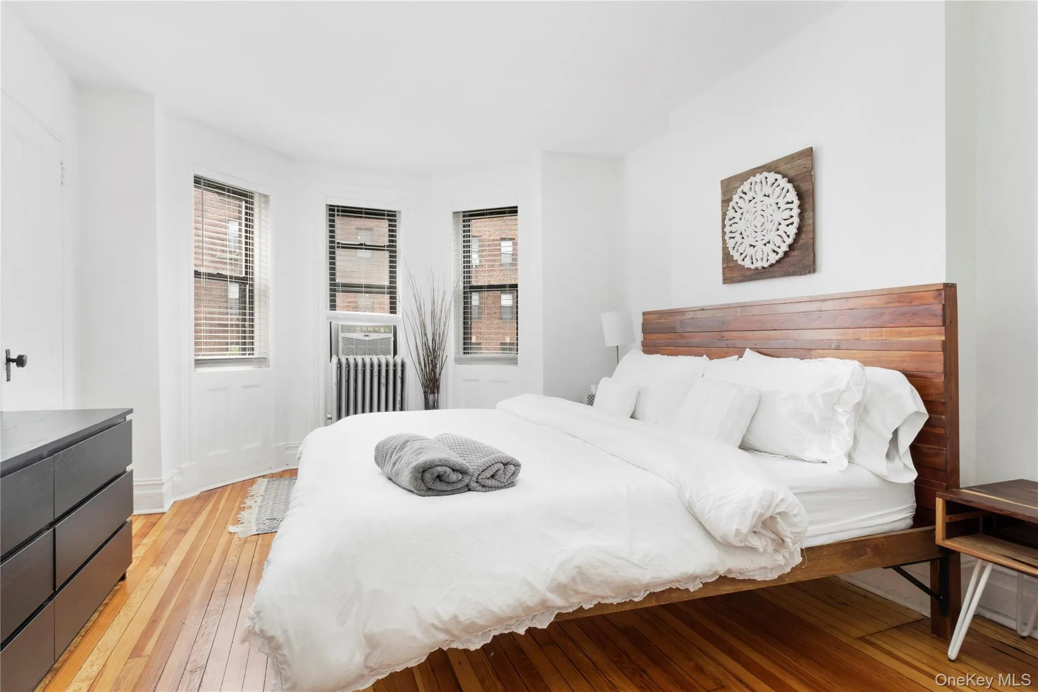 29-07 35th Avenue, New York, NY, 3 Bedrooms Bedrooms, 5 Rooms Rooms,2 BathroomsBathrooms,Residential Lease,For Rent,35th,0,1005535 29-07 35th Avenue, New York, NY, 3 Bedrooms Bedrooms, 5 Rooms Rooms,2 BathroomsBathrooms,Residential Lease,For Rent,35th,0,1005535