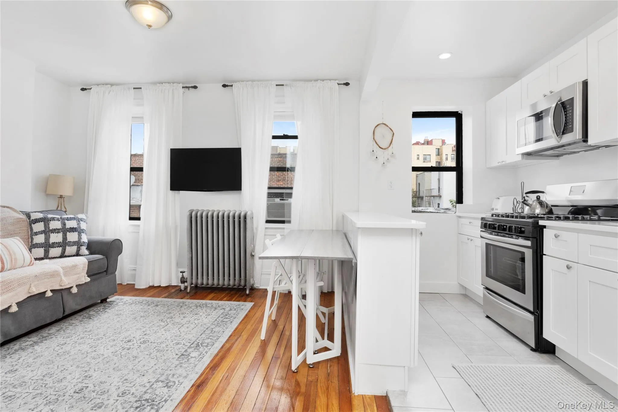 29-07 35th Avenue, New York, NY, 3 Bedrooms Bedrooms, 5 Rooms Rooms,2 BathroomsBathrooms,Residential Lease,For Rent,35th,0,1005535 29-07 35th Avenue, New York, NY, 3 Bedrooms Bedrooms, 5 Rooms Rooms,2 BathroomsBathrooms,Residential Lease,For Rent,35th,0,1005535