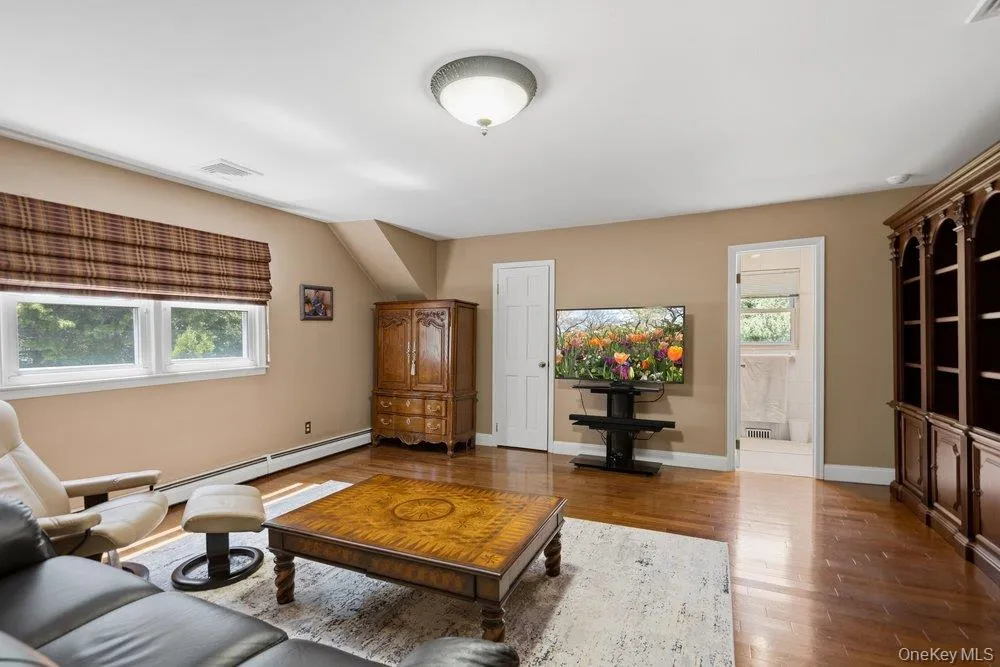 119 Plainview Road, Oyster Bay, NY, 6 Bedrooms Bedrooms, 12 Rooms Rooms,4 BathroomsBathrooms,Residential,For Rent,Plainview,0,1005538 119 Plainview Road, Oyster Bay, NY, 6 Bedrooms Bedrooms, 12 Rooms Rooms,4 BathroomsBathrooms,Residential,For Rent,Plainview,0,1005538