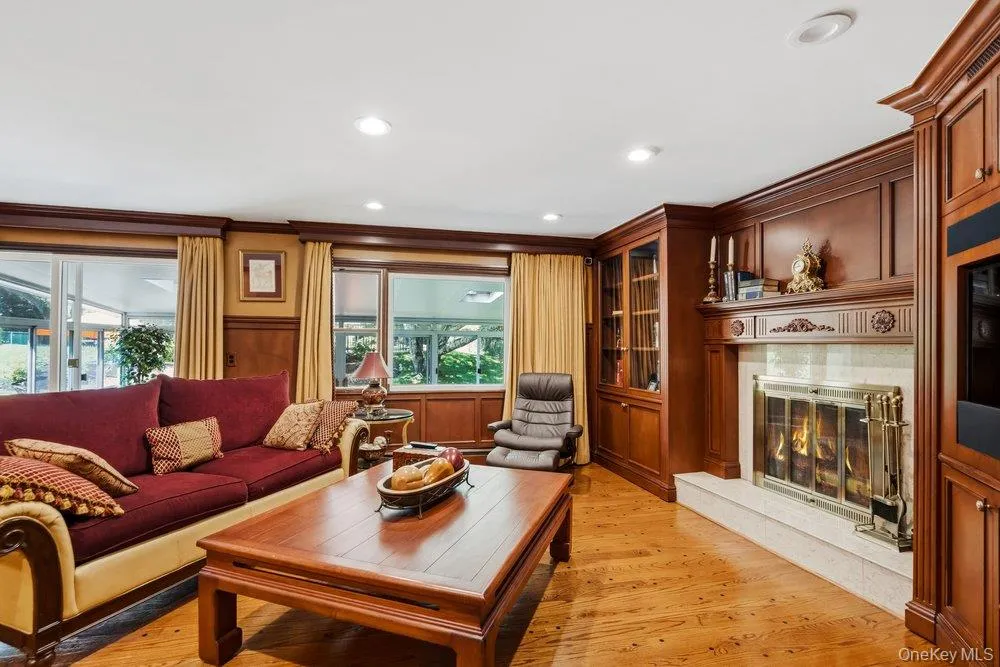 119 Plainview Road, Oyster Bay, NY, 6 Bedrooms Bedrooms, 12 Rooms Rooms,4 BathroomsBathrooms,Residential,For Rent,Plainview,0,1005538 119 Plainview Road, Oyster Bay, NY, 6 Bedrooms Bedrooms, 12 Rooms Rooms,4 BathroomsBathrooms,Residential,For Rent,Plainview,0,1005538