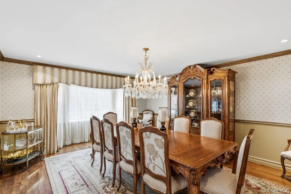 119 Plainview Road, Oyster Bay, NY, 6 Bedrooms Bedrooms, 12 Rooms Rooms,4 BathroomsBathrooms,Residential,For Rent,Plainview,0,1005538 119 Plainview Road, Oyster Bay, NY, 6 Bedrooms Bedrooms, 12 Rooms Rooms,4 BathroomsBathrooms,Residential,For Rent,Plainview,0,1005538