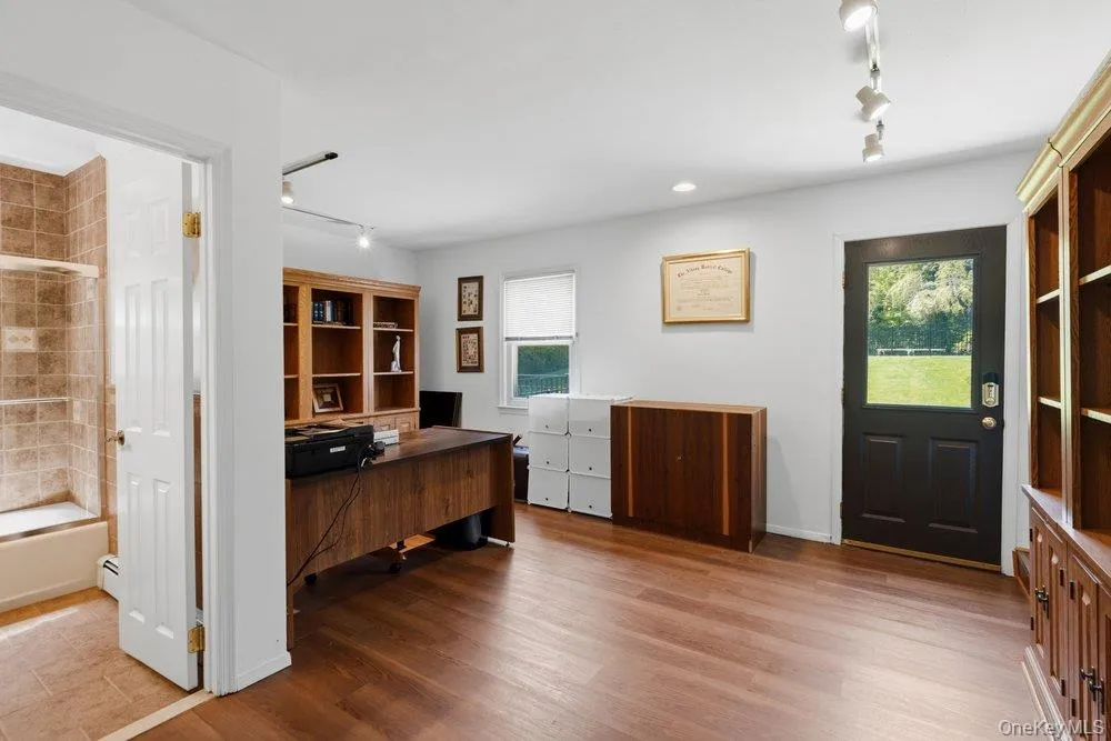 119 Plainview Road, Oyster Bay, NY, 6 Bedrooms Bedrooms, 12 Rooms Rooms,4 BathroomsBathrooms,Residential,For Rent,Plainview,0,1005538 119 Plainview Road, Oyster Bay, NY, 6 Bedrooms Bedrooms, 12 Rooms Rooms,4 BathroomsBathrooms,Residential,For Rent,Plainview,0,1005538