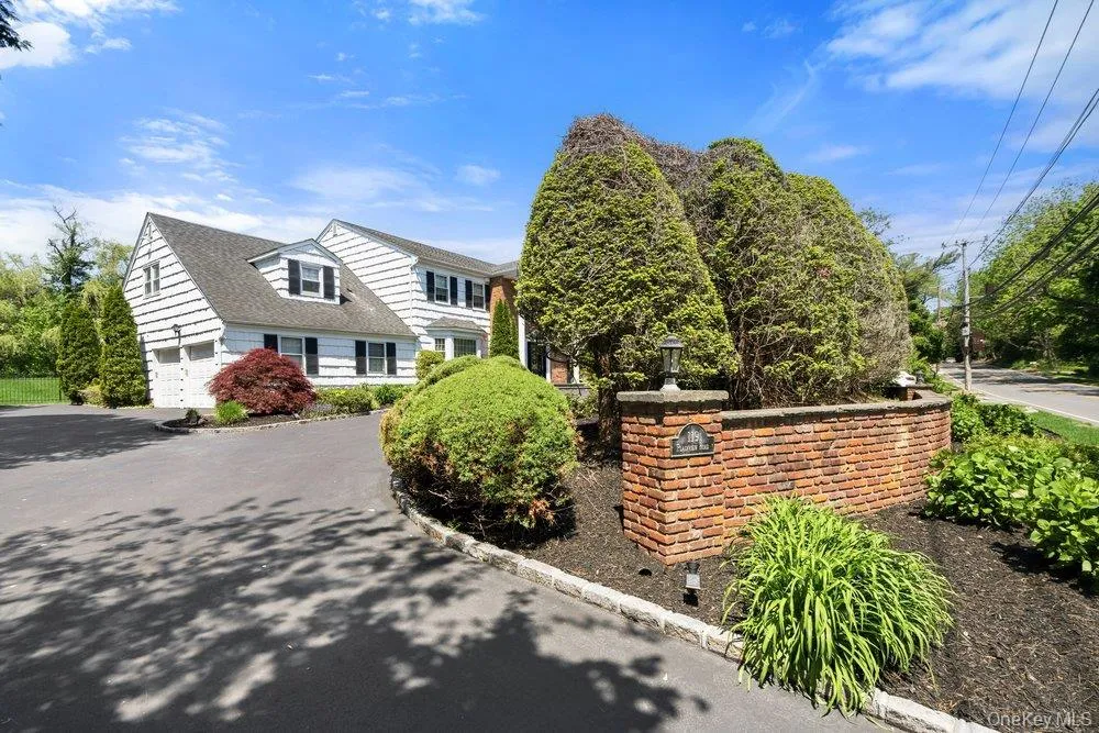 119 Plainview Road, Oyster Bay, NY, 6 Bedrooms Bedrooms, 12 Rooms Rooms,4 BathroomsBathrooms,Residential,For Rent,Plainview,0,1005538 119 Plainview Road, Oyster Bay, NY, 6 Bedrooms Bedrooms, 12 Rooms Rooms,4 BathroomsBathrooms,Residential,For Rent,Plainview,0,1005538