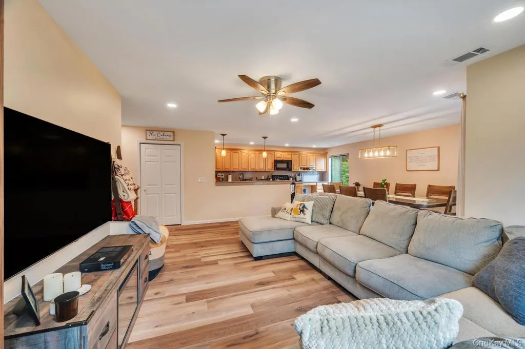 203 Birchwood Road, Brookhaven, NY, 2 Bedrooms Bedrooms, 7 Rooms Rooms,2 BathroomsBathrooms,Residential,For Rent,Birchwood,0,1005546 203 Birchwood Road, Brookhaven, NY, 2 Bedrooms Bedrooms, 7 Rooms Rooms,2 BathroomsBathrooms,Residential,For Rent,Birchwood,0,1005546