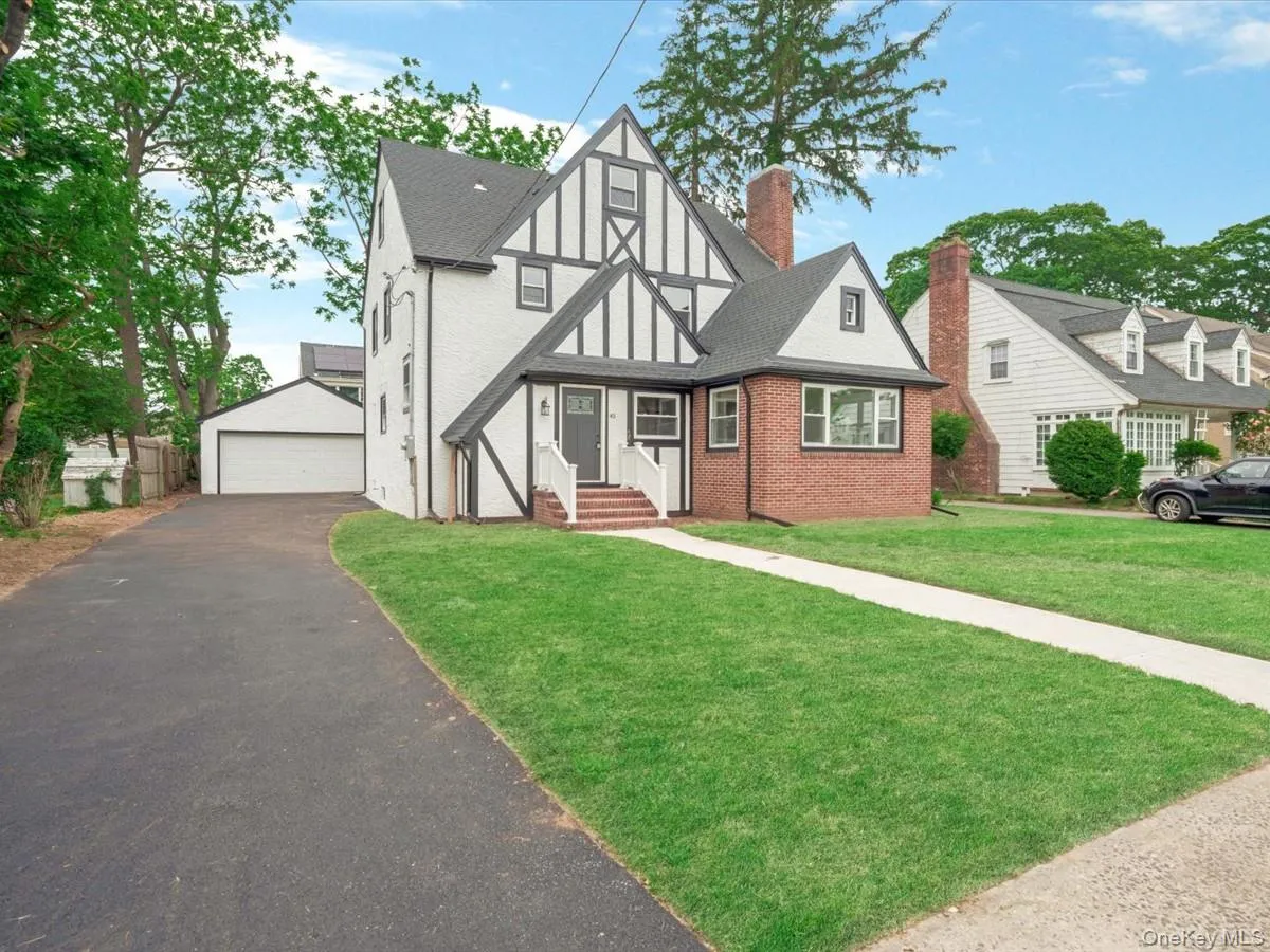 45 Edgewood Road, Hempstead, NY, 5 Bedrooms Bedrooms, 13 Rooms Rooms,2 BathroomsBathrooms,Residential,For Rent,Edgewood,0,1005547 45 Edgewood Road, Hempstead, NY, 5 Bedrooms Bedrooms, 13 Rooms Rooms,2 BathroomsBathrooms,Residential,For Rent,Edgewood,0,1005547
