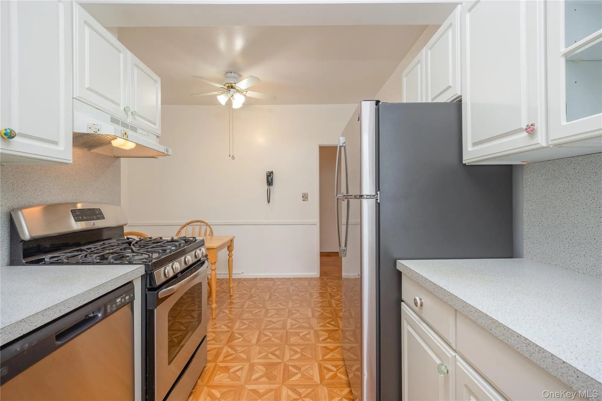 900 Palmer Road, Yonkers, NY, 2 Bedrooms Bedrooms, 5 Rooms Rooms,1 BathroomBathrooms,Residential,For Rent,Palmer,0,1005552 900 Palmer Road, Yonkers, NY, 2 Bedrooms Bedrooms, 5 Rooms Rooms,1 BathroomBathrooms,Residential,For Rent,Palmer,0,1005552