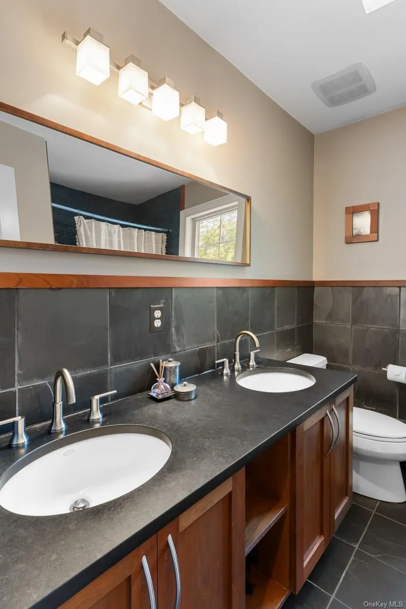 9 Ronwood Road, Ramapo, NY, 5 Bedrooms Bedrooms, 14 Rooms Rooms,3 BathroomsBathrooms,Residential,For Rent,Ronwood,0,1005553 9 Ronwood Road, Ramapo, NY, 5 Bedrooms Bedrooms, 14 Rooms Rooms,3 BathroomsBathrooms,Residential,For Rent,Ronwood,0,1005553