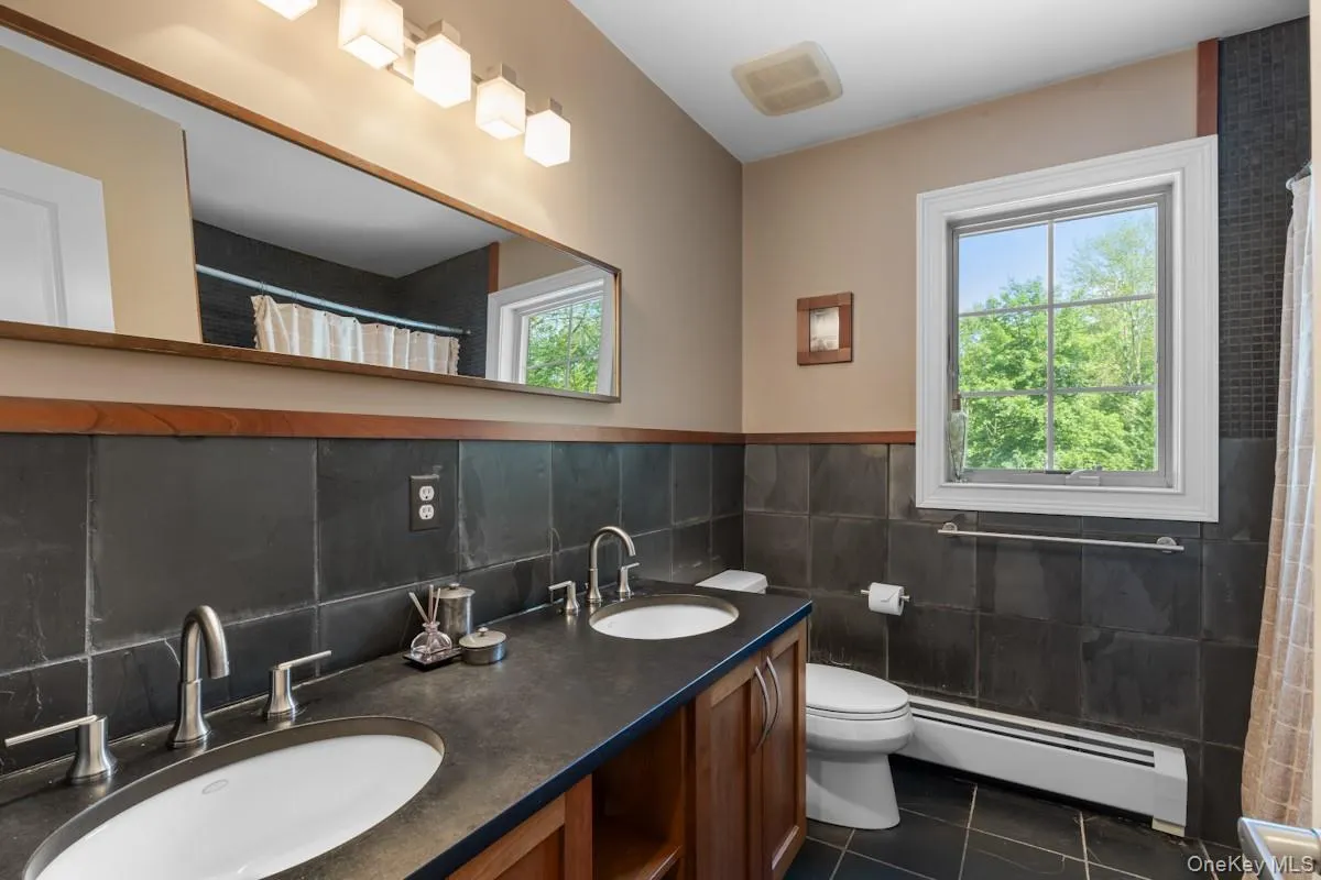 9 Ronwood Road, Ramapo, NY, 5 Bedrooms Bedrooms, 14 Rooms Rooms,3 BathroomsBathrooms,Residential,For Rent,Ronwood,0,1005553 9 Ronwood Road, Ramapo, NY, 5 Bedrooms Bedrooms, 14 Rooms Rooms,3 BathroomsBathrooms,Residential,For Rent,Ronwood,0,1005553