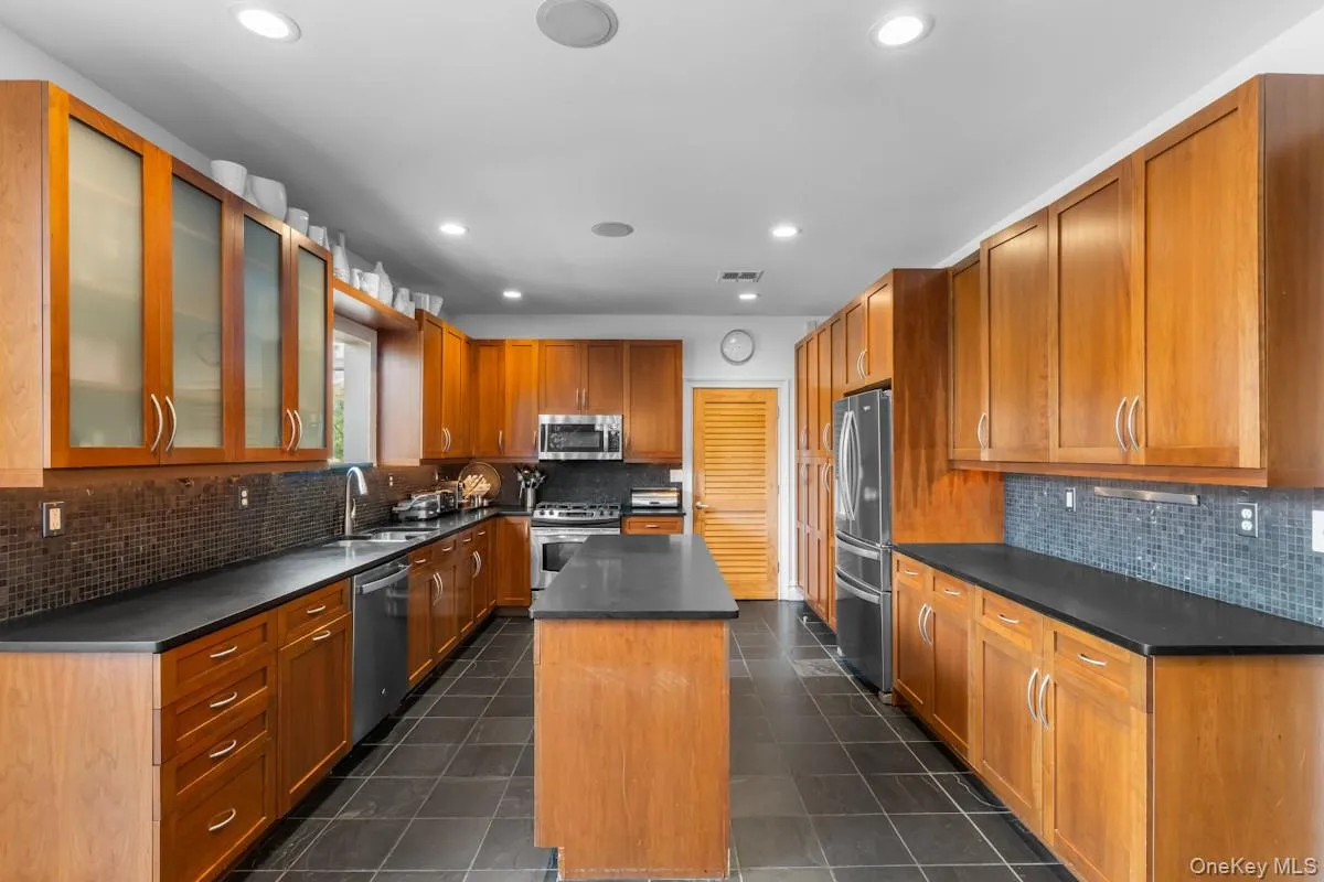 9 Ronwood Road, Ramapo, NY, 5 Bedrooms Bedrooms, 14 Rooms Rooms,3 BathroomsBathrooms,Residential,For Rent,Ronwood,0,1005553 9 Ronwood Road, Ramapo, NY, 5 Bedrooms Bedrooms, 14 Rooms Rooms,3 BathroomsBathrooms,Residential,For Rent,Ronwood,0,1005553