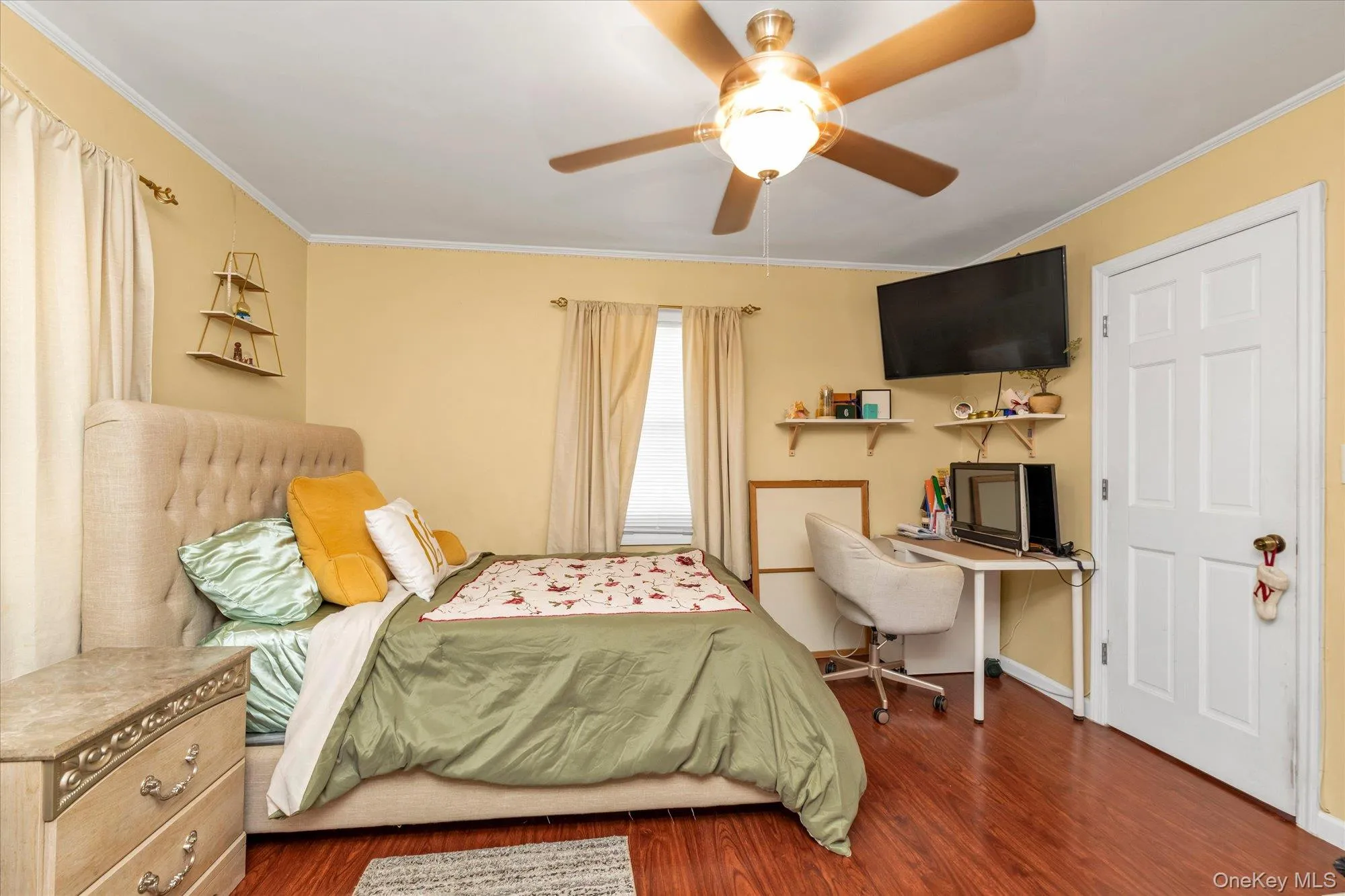 34 Newburgh Street, Hempstead, NY, 5 Bedrooms Bedrooms, 8 Rooms Rooms,3 BathroomsBathrooms,Residential,For Rent,Newburgh,0,KEY1005557 34 Newburgh Street, Hempstead, NY, 5 Bedrooms Bedrooms, 8 Rooms Rooms,3 BathroomsBathrooms,Residential,For Rent,Newburgh,0,KEY1005557