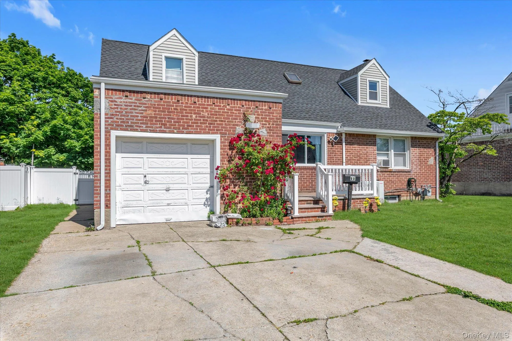34 Newburgh Street, Hempstead, NY, 5 Bedrooms Bedrooms, 8 Rooms Rooms,3 BathroomsBathrooms,Residential,For Rent,Newburgh,0,KEY1005557 34 Newburgh Street, Hempstead, NY, 5 Bedrooms Bedrooms, 8 Rooms Rooms,3 BathroomsBathrooms,Residential,For Rent,Newburgh,0,KEY1005557